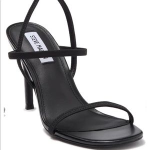 Snap Strappy Sandal
STEVE MADDEN